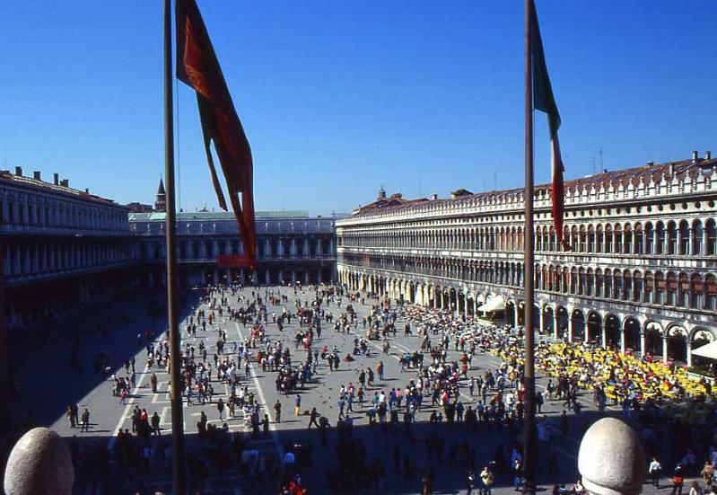 19-Piazza San Marco,26 marzo 1989.jpg